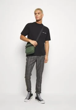 Samsøe Samsøe NORSBRO - T-shirt basique Men -Univers de la Mode Boutique 0258089802444de6b945a393ba2e200e