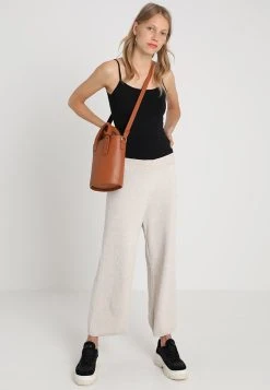 Samsøe Samsøe TALLA - Débardeur Women 8 Samsøe Samsøe TALLA - Débardeur Women -Univers de la Mode Boutique 07c75d1ff2ee4aad80526675dbc2d084