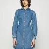 Samsøe Samsøe MOONSTONE DRESS - Robe en jean Women -Univers de la Mode Boutique 08c19111478d48de852b899c7e7ac220