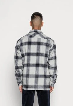 Samsøe Samsøe CASTOR - Chemise Men 9 Samsøe Samsøe CASTOR - Chemise Men -Univers de la Mode Boutique 08e4ce7534ef4f7ba1f7dbe6ebb3eb58