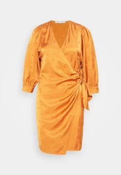 Samsøe Samsøe CELESTINA WRAP DRESS - Robe de soirée Women -Univers de la Mode Boutique 0ab3f6a6c6eb4b998d7032b105b3e7d5