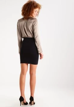 Sams&oslash;e Sams&oslash;e Minijupe Women -Univers de la Mode Boutique 1022b38e172044e3aa5dd91711db2750