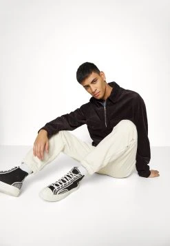 Samsøe Samsøe BILLY TROUSERS - Pantalon de survêtement Men -Univers de la Mode Boutique 10e210a06bd547e48789d8df2ee91da8