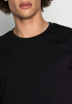 Samsøe Samsøe KRONOS - T-shirt basique Men 33 Samsøe Samsøe KRONOS - T-shirt basique Men -Univers de la Mode Boutique 182abe2e95c540948426e9f1fedb81d2