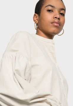 Samsøe Samsøe EMMARIE - Blouse Women 11 Samsøe Samsøe EMMARIE - Blouse Women -Univers de la Mode Boutique 19b942d47b344411b1ddfc6ab9376865