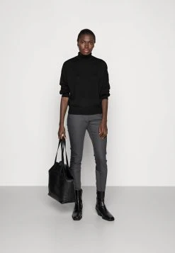 Samsøe Samsøe KLEO TURTLENECK - Pullover Women -Univers de la Mode Boutique 204456710b754ec8aeadcc86b0b08b15