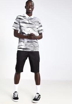 Samsøe Samsøe BALDER - Short Men 10 Samsøe Samsøe BALDER - Short Men -Univers de la Mode Boutique 2051b68ce1c74c898feab032f6b3c532