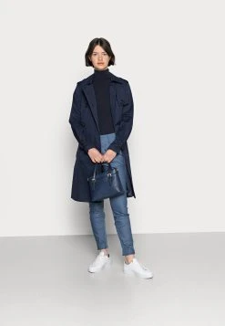 Samsøe Samsøe ESTER - T-shirt à manches longues Women -Univers de la Mode Boutique 208561fa91ba4221b8198f14fac2ca42