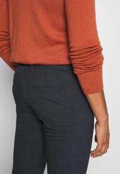 Samsøe Samsøe FRANKIE TROUSERS - Pantalon classique Men 11 Samsøe Samsøe FRANKIE TROUSERS - Pantalon classique Men -Univers de la Mode Boutique 24032da6e1014193933b58751aaedd6a