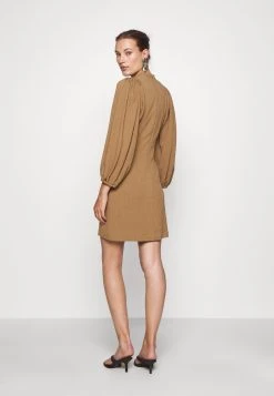 Sams&oslash;e Sams&oslash;e HARRIETTA SHORT DRESS - Robe de jour Women -Univers de la Mode Boutique 2637f1d4c4ba422180964fe09cb0c5e2