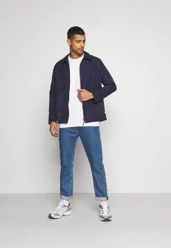 Samsøe Samsøe HUGO - T-shirt basique Men 10 Samsøe Samsøe HUGO - T-shirt basique Men -Univers de la Mode Boutique 2ec0072ab9c14cb3bd5524c5cc9e54f9