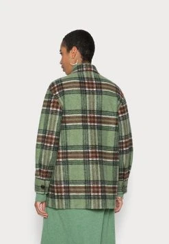 Sams&oslash;e Sams&oslash;e ROSALIE OVERSHIRT - Manteau court Women -Univers de la Mode Boutique 3ef24bc338254e738e978811fd1329f9