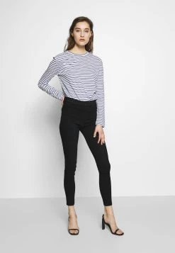 Samsøe Samsøe NOBIL - T-shirt à manches longues Women 11 Samsøe Samsøe NOBIL - T-shirt à manches longues Women -Univers de la Mode Boutique 3f89e8687ef7484cbfe0cfa0026f571f