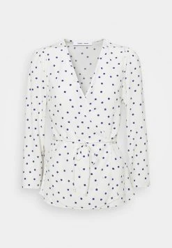 Samsøe Samsøe BRITT WRAP BLOUSE - Blouse Women 9 Samsøe Samsøe BRITT WRAP BLOUSE - Blouse Women -Univers de la Mode Boutique 48b251d0aed34b3d9508a53181ec9dc4