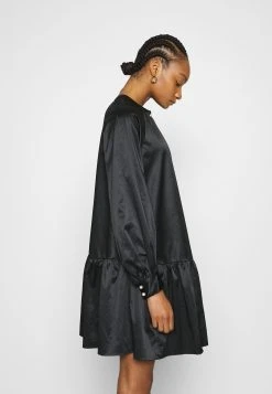 Sams&oslash;e Sams&oslash;e STAR DRESS - Robe de jour Women -Univers de la Mode Boutique 4f0a7cd659f74ec68051fc2f14998beb