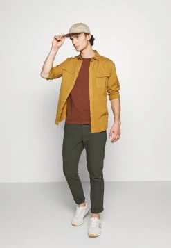 Samsøe Samsøe KRONOS - T-shirt basique Men -Univers de la Mode Boutique 53648aad7b6f4b39addadc4cdb23302a