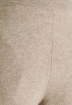 Samsøe Samsøe AMARIS STRAIGHT TROUSERS - Pantalon classique Women 8 Samsøe Samsøe AMARIS STRAIGHT TROUSERS - Pantalon classique Women -Univers de la Mode Boutique 541ee37f32604a2e8539a75f5b833203