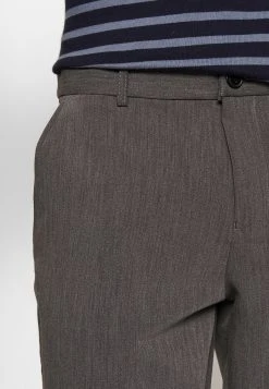 Samsøe Samsøe FRANKIE PANTS - Pantalon classique Men 14 Samsøe Samsøe FRANKIE PANTS - Pantalon classique Men -Univers de la Mode Boutique 5f014118eeeb4fdeb9b5485a600af5d2