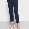 Samsøe Samsøe HOYS PANTS - Pantalon classique Women -Univers de la Mode Boutique 64e59a21b0944c8883b744b0a94737f1