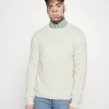 Samsøe Samsøe SYLLI CREW NECK - Pullover Men 2 Samsøe Samsøe SYLLI CREW NECK - Pullover Men -Univers de la Mode Boutique 650a1f3d7d7a4ce2b3c5565679913f33