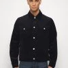 Samsøe Samsøe LAUST JACKET - Veste légère Men 1 Samsøe Samsøe LAUST JACKET - Veste légère Men -Univers de la Mode Boutique 67a798795f78435daa9da832a6ef9aa1