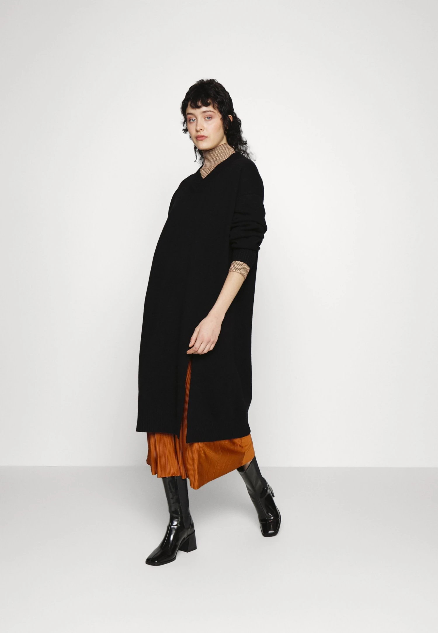 Samsøe Samsøe KEI V NECK DRESS - Robe pull Women 4 Samsøe Samsøe KEI V NECK DRESS - Robe pull Women – Image 2