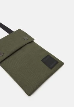 Samsøe Samsøe COBETT NECK UNISEX - Sac bandoulière All -Univers de la Mode Boutique 6b49fa133534498695aa4c413ef32a93