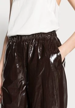 Sams&oslash;e Sams&oslash;e PALOMA TROUSERS - Pantalon en cuir Women -Univers de la Mode Boutique 704be96f2040448d8c3e7bdcd69e0d64