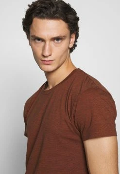 Samsøe Samsøe KRONOS - T-shirt basique Men -Univers de la Mode Boutique 765c47138ca64f1296de4b1b6acd9311