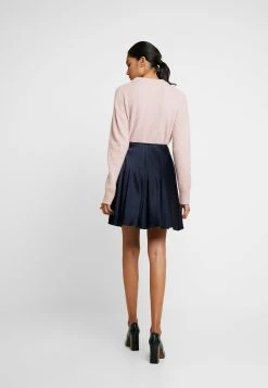 Samsøe Samsøe ALSOP SHORT SKIRT - Jupe trapèze Women -Univers de la Mode Boutique 773ee23fb7ed40d3bf26c8d8741a0573