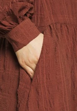 Sams&oslash;e Sams&oslash;e MILLO DRESS - Robe de jour Women -Univers de la Mode Boutique 77fb235e8cc044dc88e19c5c45bdfda1