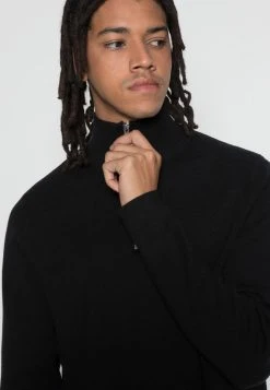 Samsøe Samsøe GUNAN TURTLE NECK ZIP - Pullover Men -Univers de la Mode Boutique 7a7a3444a21b457d825ca151921fd182