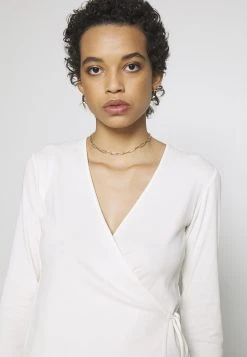 Samsøe Samsøe SARAIWRAP - T-shirt à manches longues Women -Univers de la Mode Boutique 7db3ab52243d4153bbceb9dd888e08d9