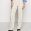 Samsøe Samsøe HOYS STRAIGHT PANTS - Pantalon classique Women -Univers de la Mode Boutique 7e885659538c4811b602259a48852e8e