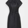 Samsøe Samsøe TILLY SHORT DRESS - Robe de soirée Women -Univers de la Mode Boutique 8298fefdc02d4eeaaf30dda2870c98c5
