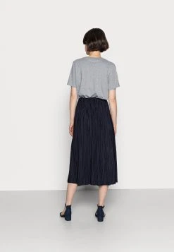 Samsøe Samsøe UMA SKIRT - Jupe plissée Women 26 Samsøe Samsøe UMA SKIRT - Jupe plissée Women -Univers de la Mode Boutique 84d50b897f19455cbf8849e7f786db1d