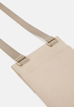 Samsøe Samsøe COBETT NECK UNISEX - Sac bandoulière All -Univers de la Mode Boutique 90006649c9394719ab15a3a576db3ce0