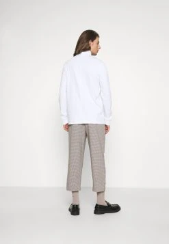 Samsøe Samsøe NORSBRO TURTLENECK - T-shirt à manches longues Men 13 Samsøe Samsøe NORSBRO TURTLENECK - T-shirt à manches longues Men -Univers de la Mode Boutique 903f160f57b4426bb895f277b7c1a0f4