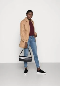 Samsøe Samsøe MAINS TEE - Blouse Women -Univers de la Mode Boutique 91d3ca5292ad4aae90a95eaf5fed58d1