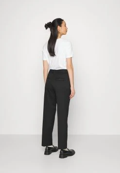 Samsøe Samsøe ROBYNA TROUSERS - Pantalon classique Women 10 Samsøe Samsøe ROBYNA TROUSERS - Pantalon classique Women -Univers de la Mode Boutique 92f48195ca8f415cbdadb98cb44d9911