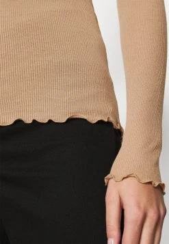 Sams&oslash;e Sams&oslash;e NELLI - T-shirt à manches longues Women -Univers de la Mode Boutique 97427069d7764d678e00d352a3730c79