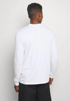 Samsøe Samsøe NORSBRO - T-shirt à manches longues Men -Univers de la Mode Boutique 97f6a011bc3e4de4a548c1dcfdd744ee