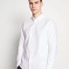 Samsøe Samsøe LIAM SHIRT - Chemise Men -Univers de la Mode Boutique 992c071ce841453ca93ace00335d2cc4