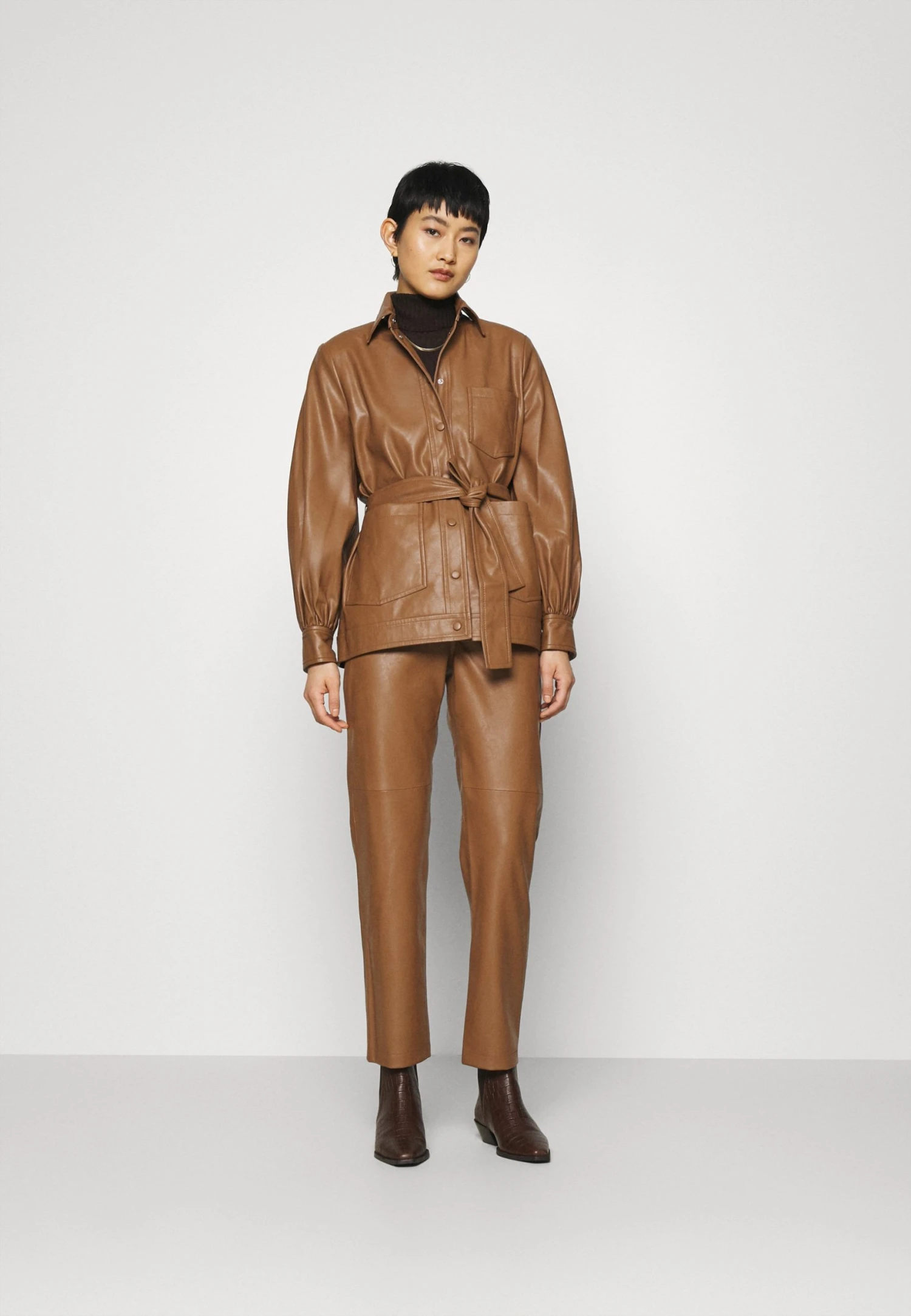 Samsøe Samsøe VESTINE JACKET - Veste en similicuir Women 4 Samsøe Samsøe VESTINE JACKET - Veste en similicuir Women – Image 2