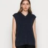 Samsøe Samsøe AMAR VEST - Pullover Women -Univers de la Mode Boutique a1ab8303555243eaa4810dc9f638d203