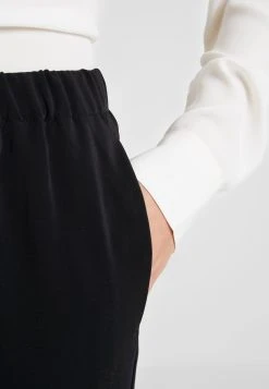 Sams&oslash;e Sams&oslash;e HOYS PANTS - Pantalon classique Women -Univers de la Mode Boutique a6bc9e7069d54d6c828f1fad6c2319c2