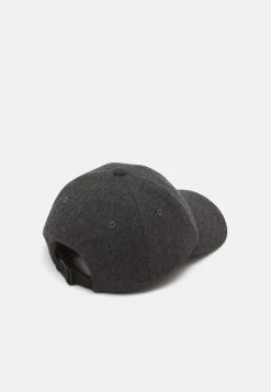 Samsøe Samsøe ARIBO UNISEX - Casquette All -Univers de la Mode Boutique a9cc5605770b4bcbb72a83a693842b09