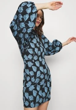 Samsøe Samsøe HARRIET SHORT DRESS - Robe de jour Women -Univers de la Mode Boutique b1038fd842fa4aa59f5ffc4ee37b772e