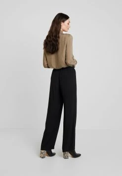 Samsøe Samsøe NESSIE - Pantalon classique Women 11 Samsøe Samsøe NESSIE - Pantalon classique Women -Univers de la Mode Boutique b1393bec7ffd40cd82f159d730ec0e51
