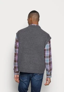 Samsøe Samsøe ANDERS VEST - Pullover Men -Univers de la Mode Boutique b820ec8f6de740db8b6937ce6958f4f2